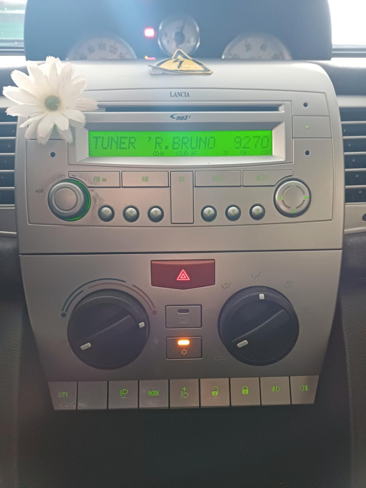 Lancia Ypsilon 1.2 Argento