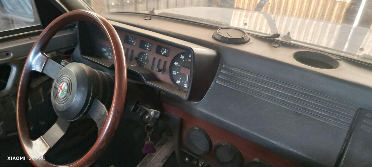 Alfa Romeo Alfetta 2.0 L (RARO TETTO APRIBILE)