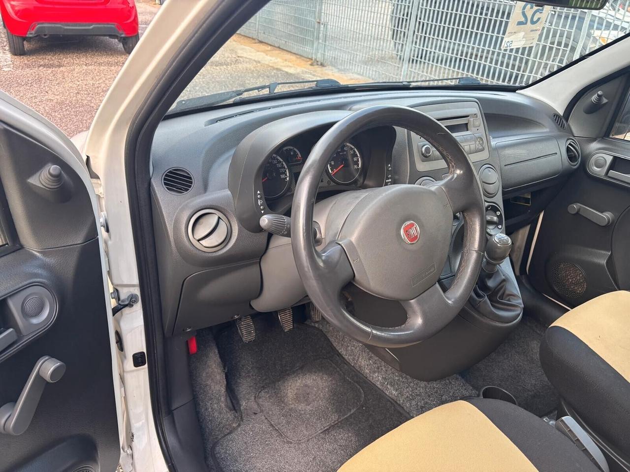 Fiat Panda 1.3 MJT 5 POSTI - 2011