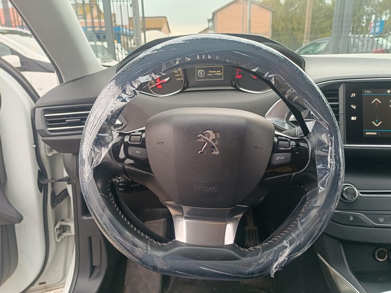 Peugeot 308 BlueHDi 120 S&S Business