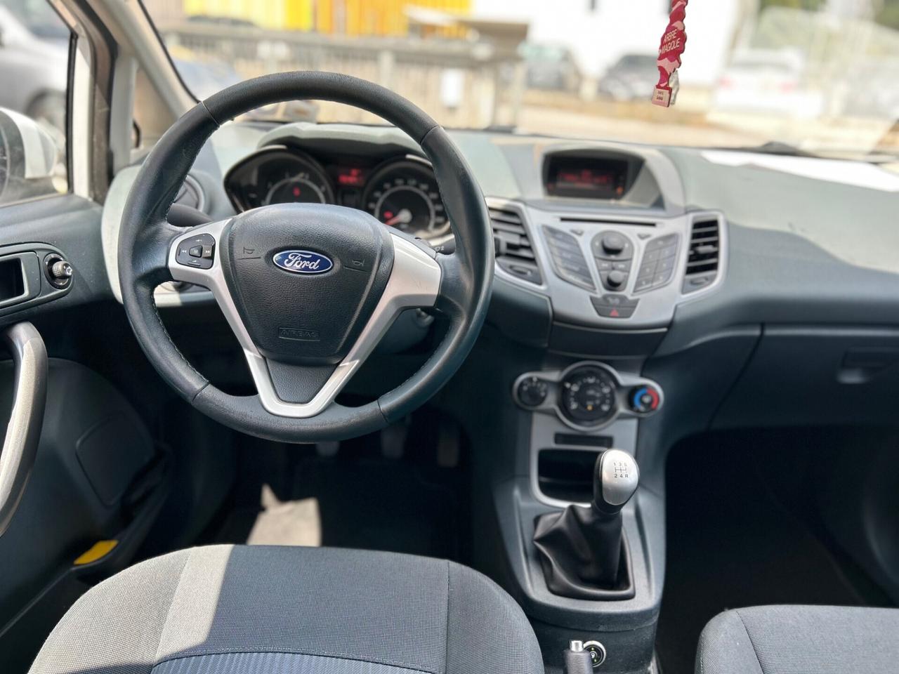 Ford Fiesta 1.4 5 porte Bz.- GPL Titanium