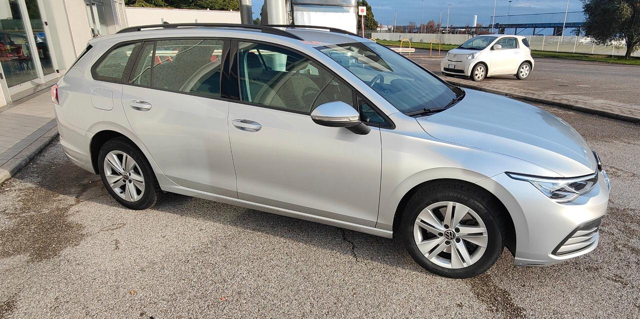 Volkswagen GOLF VIII Variant 2.0 TDI 115CV