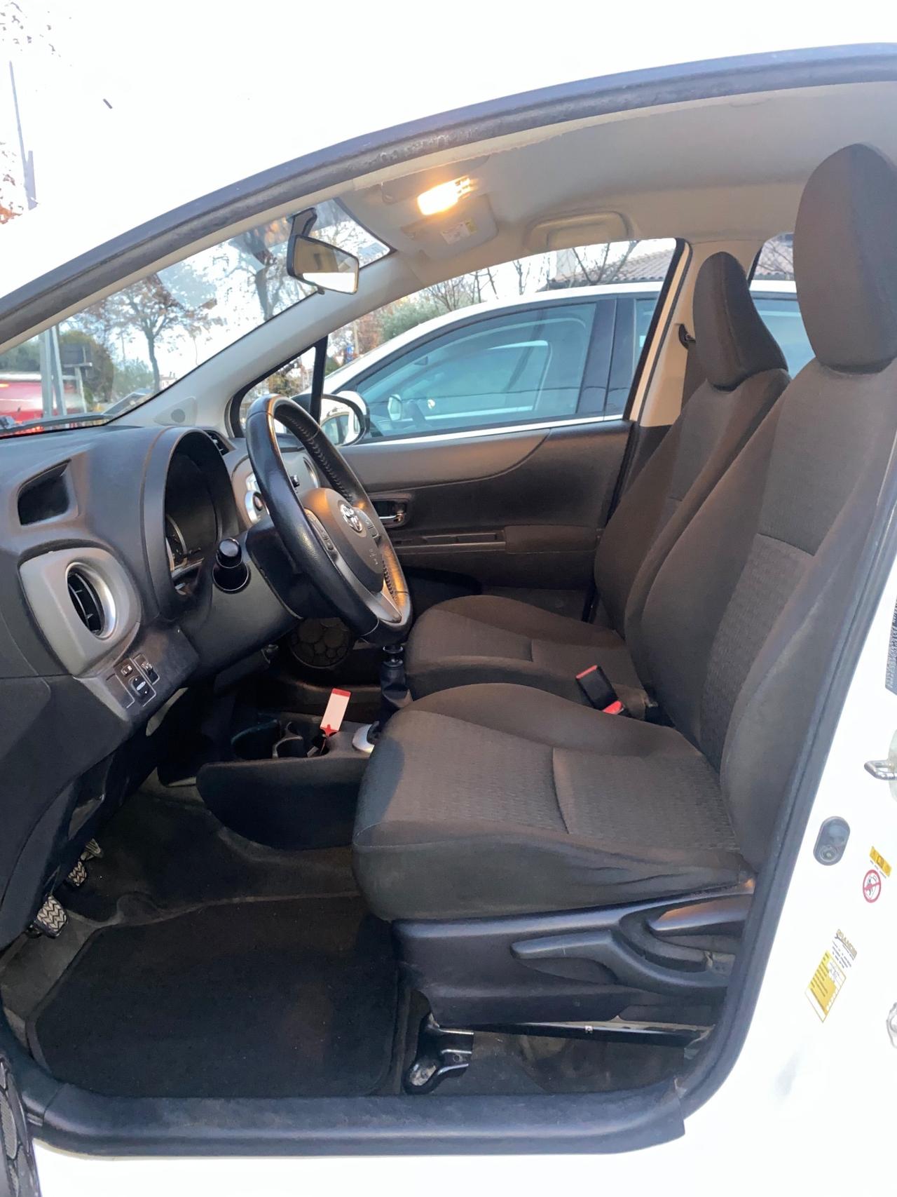 Toyota Yaris 1.4 D-4D 5 porte Lounge