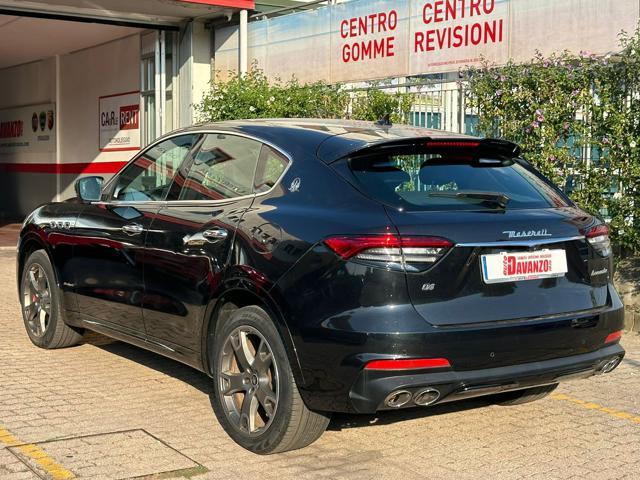 MASERATI Levante V6 350CV AWD Gransport