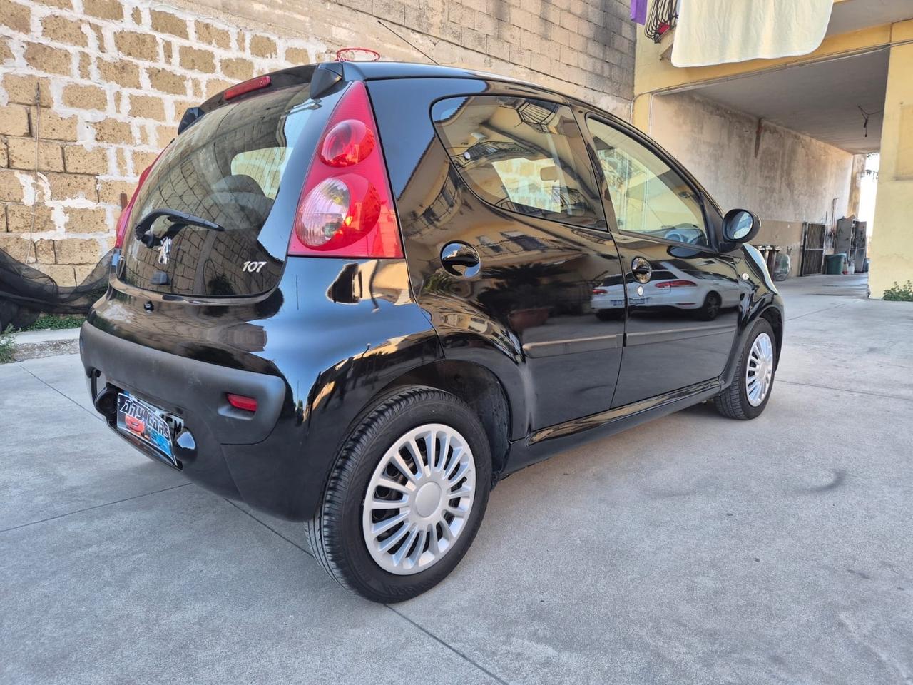 Peugeot 107 1.4 HDi 5p. Sweet Years