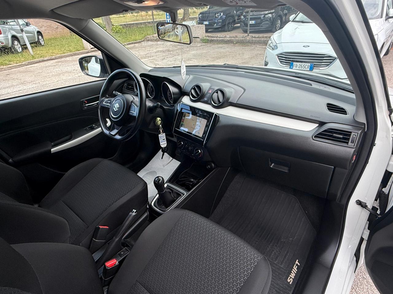 " DA VETRINA " Suzuki Swift 1.2 Hybrid Cool