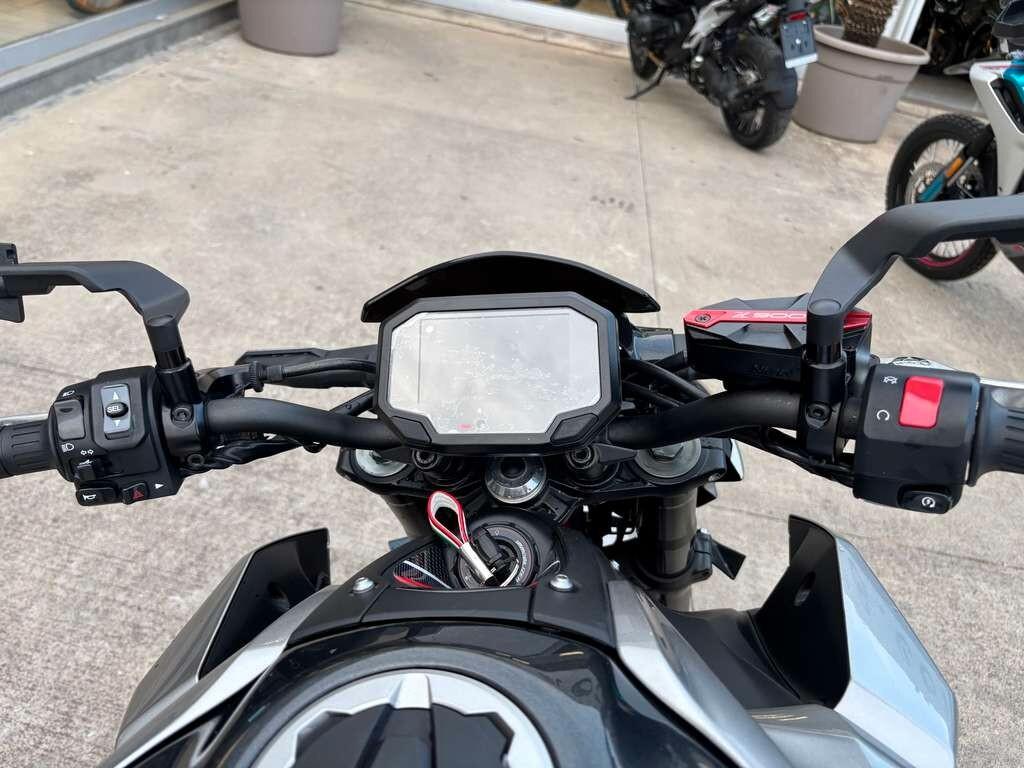 Kawasaki 900 Z 2024 / KM 6.000 Tua a solo 74 Euro al mese
