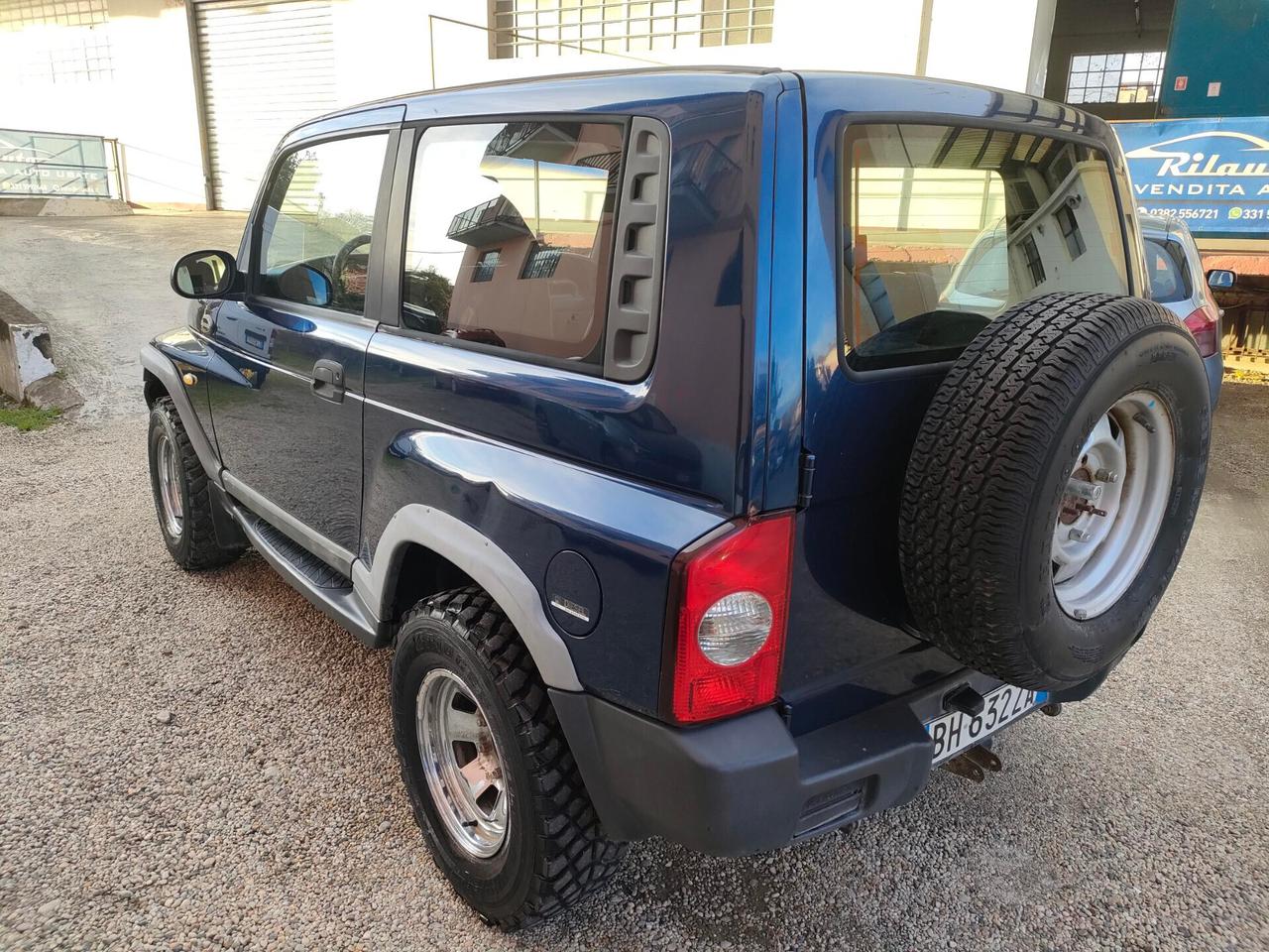 Ssangyong Korando 661 2.3 td Autocarro e Gancio traino