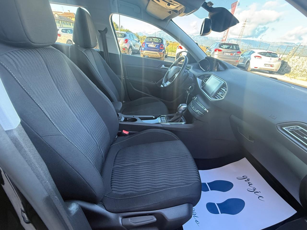 Peugeot 308 BlueHDi 120 S&S EAT6 Allure
