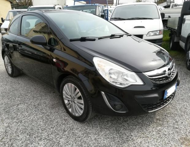 Opel Corsa 1.2 3P. Edition gpl