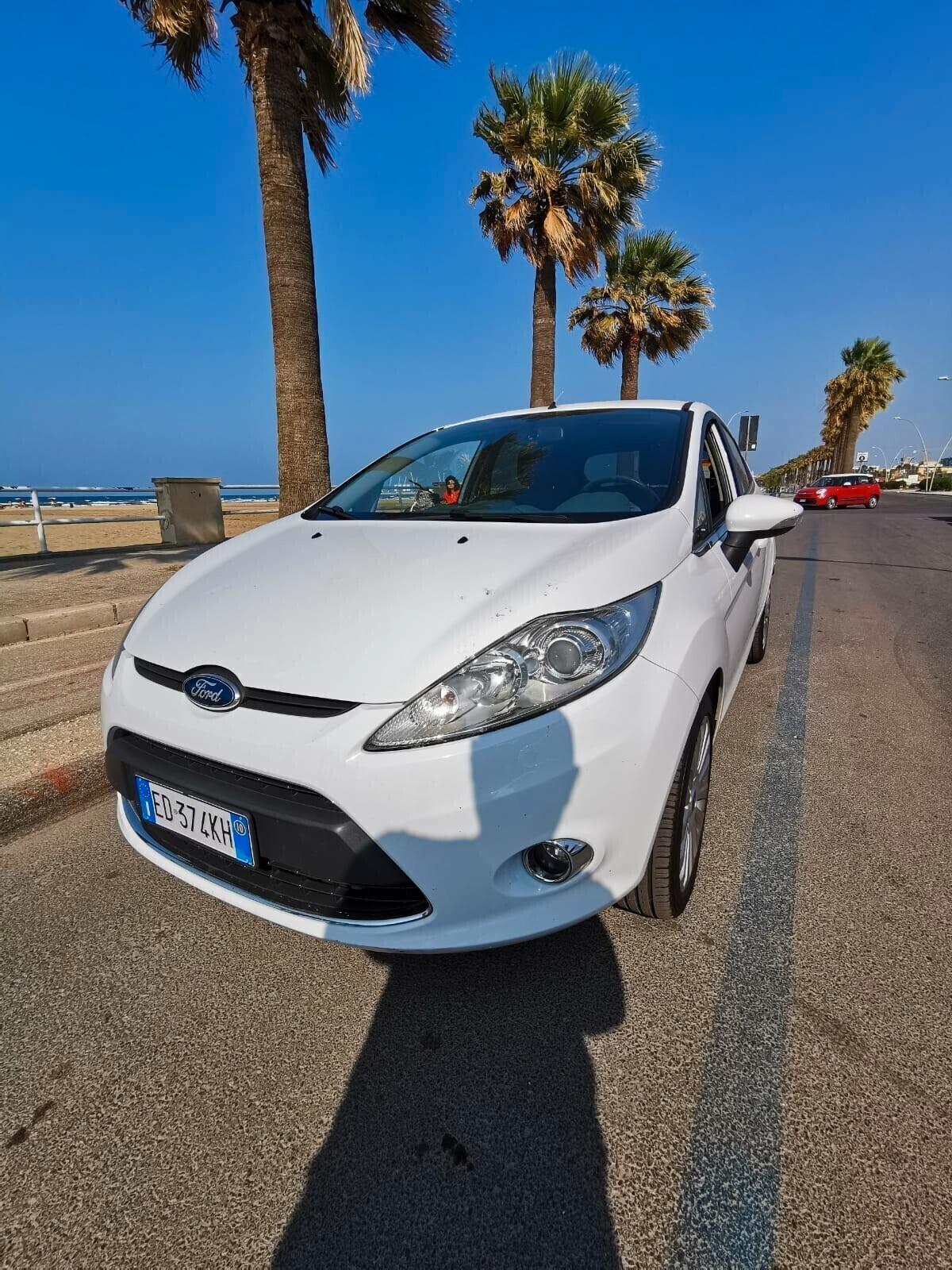 Ford Fiesta 1.4 5P. BzGPL Titanium 2010