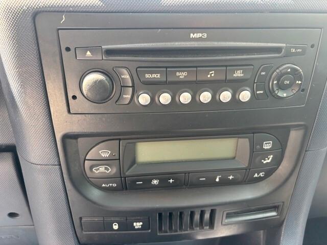 Peugeot 1007 1.6 Sporty