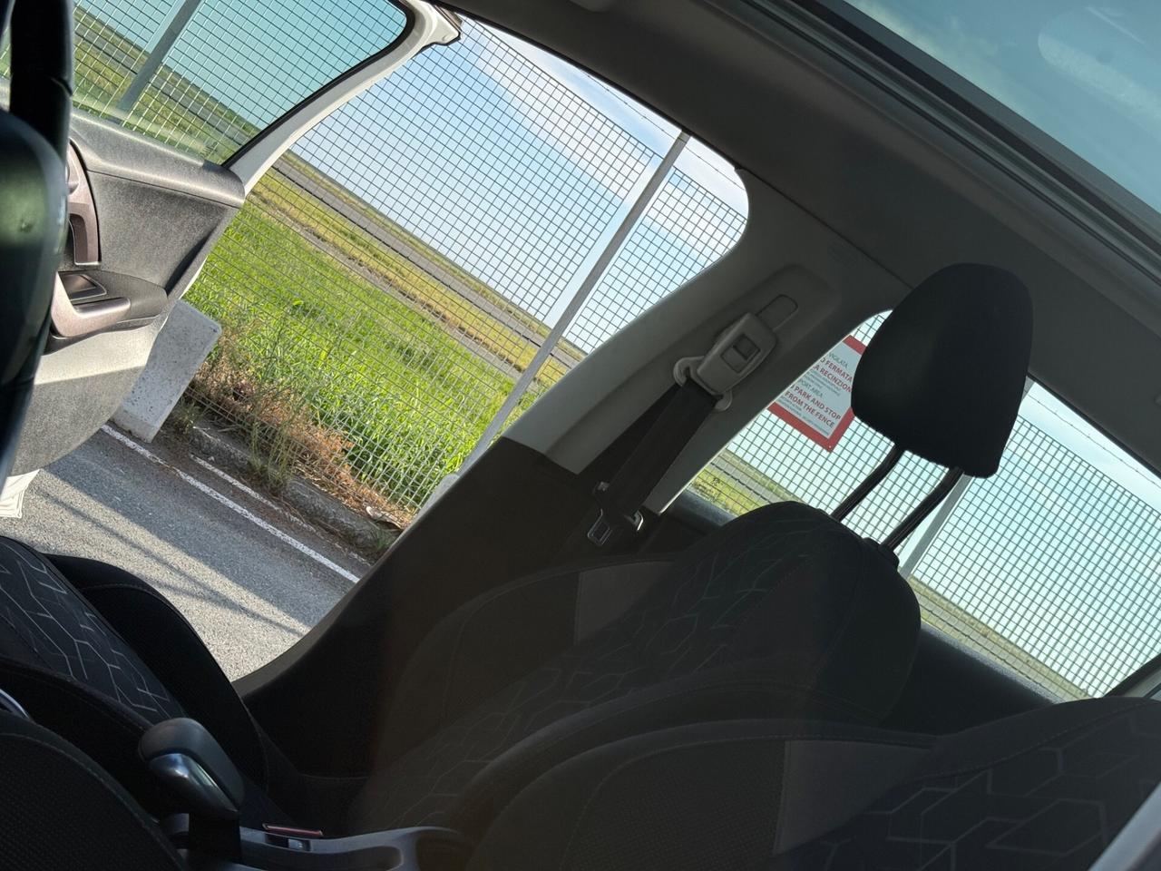 Peugeot 2008 BlueHDi 100 Allure-TETTO-FULL-PERMUTABILE