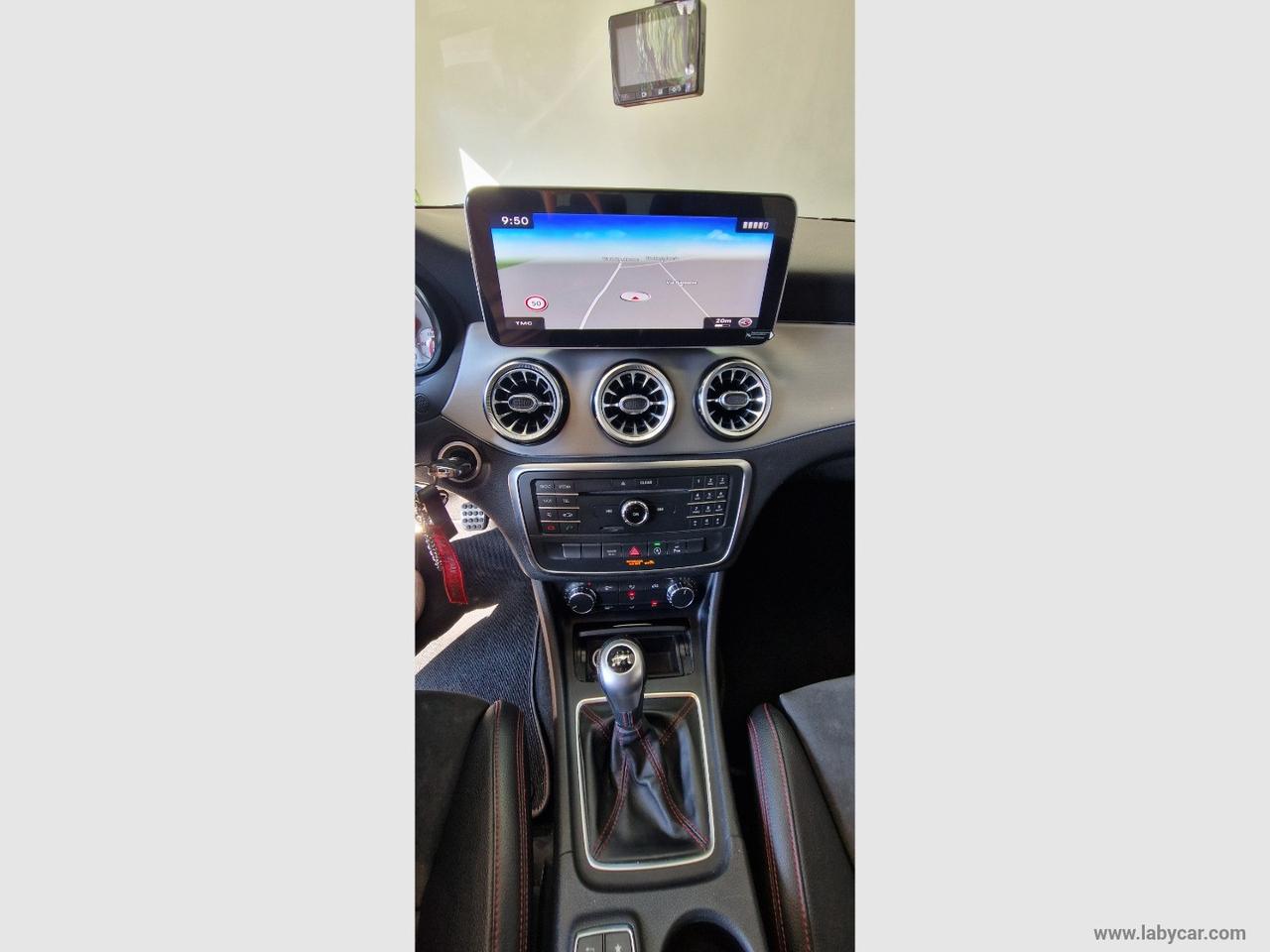 MERCEDES-BENZ GLA 200 d Premium