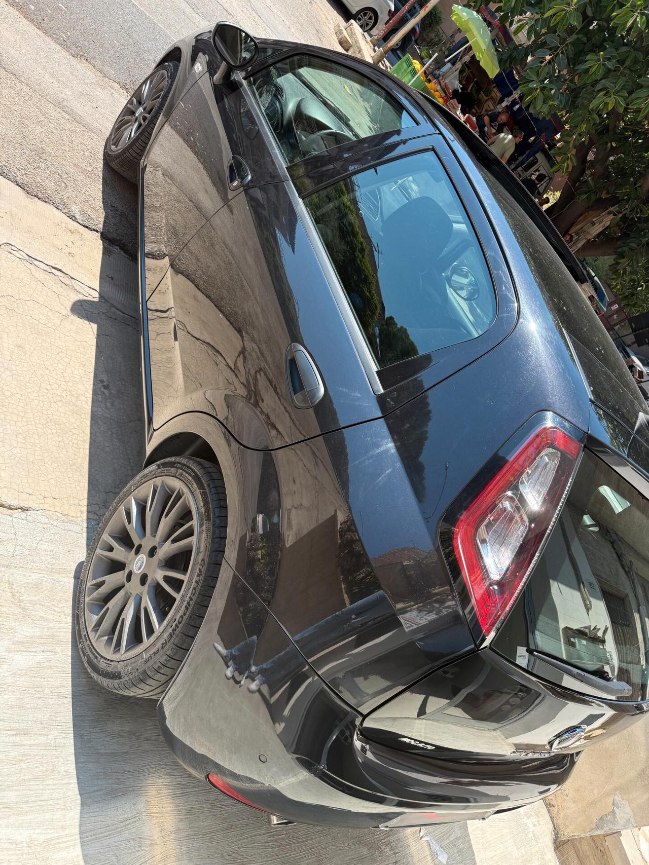 Fiat Punto Evo 1.3 MJT II 75 CV 5 porte Lounge Tetto Panoramico Apribilie