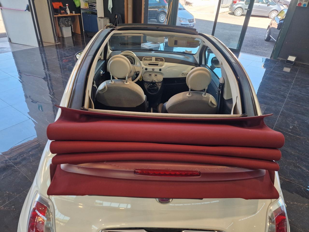 Fiat 500 1.2 by Gucci Cabrio, 136 mila chilometri.