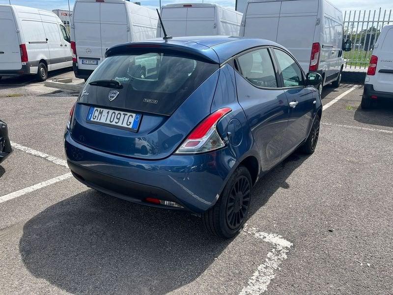 Lancia Ypsilon Ypsilon 1.0 FireFly 5 porte S&S Hybrid Silver
