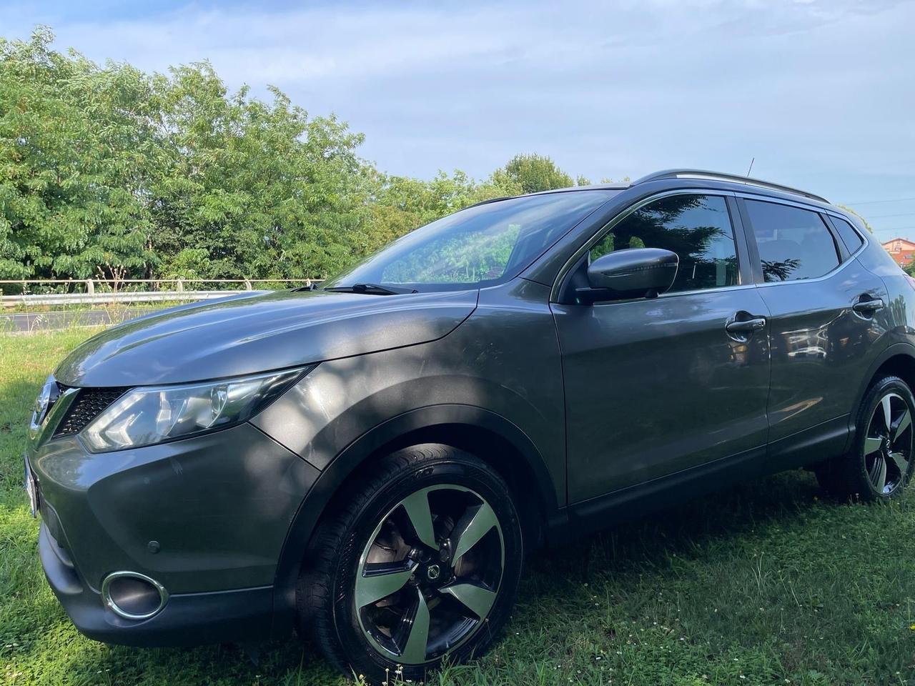 Nissan Qashqai 1.6 diesel, 4x4, anno 2017, 220.000 km!
