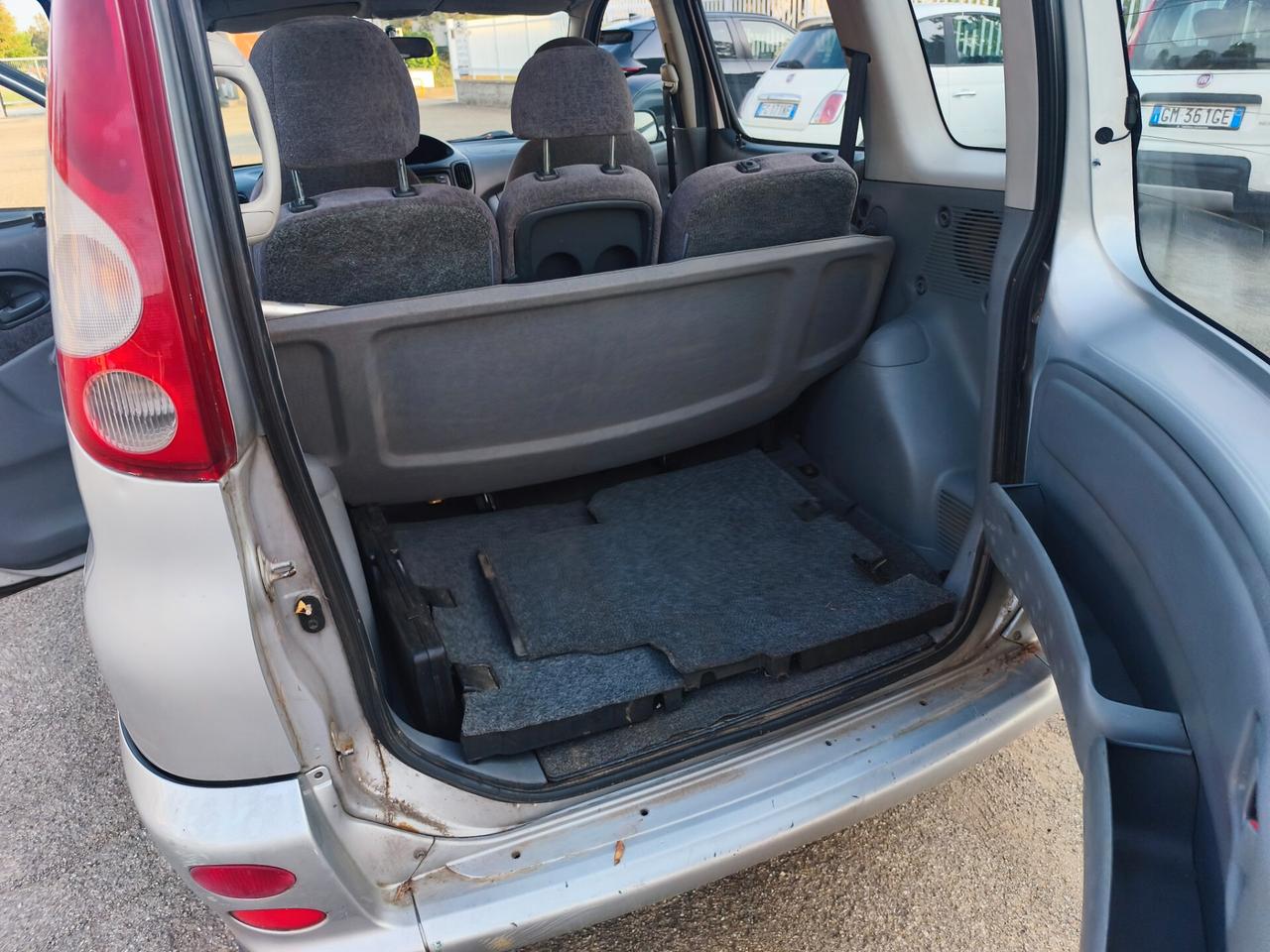 Toyota Yaris Verso 1.3i 16V cat Sol
