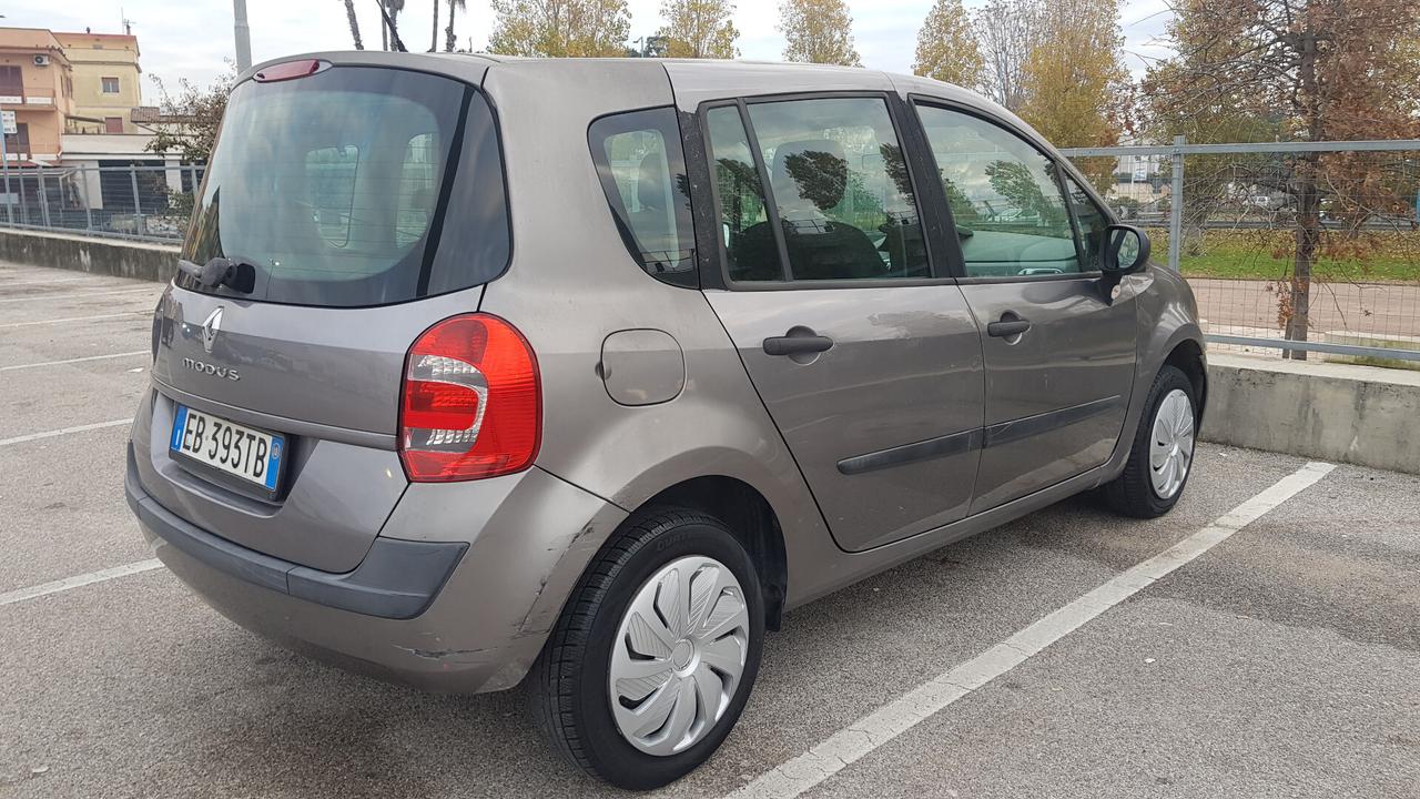 Renault Grand Modus 1.2 16V 04/2010