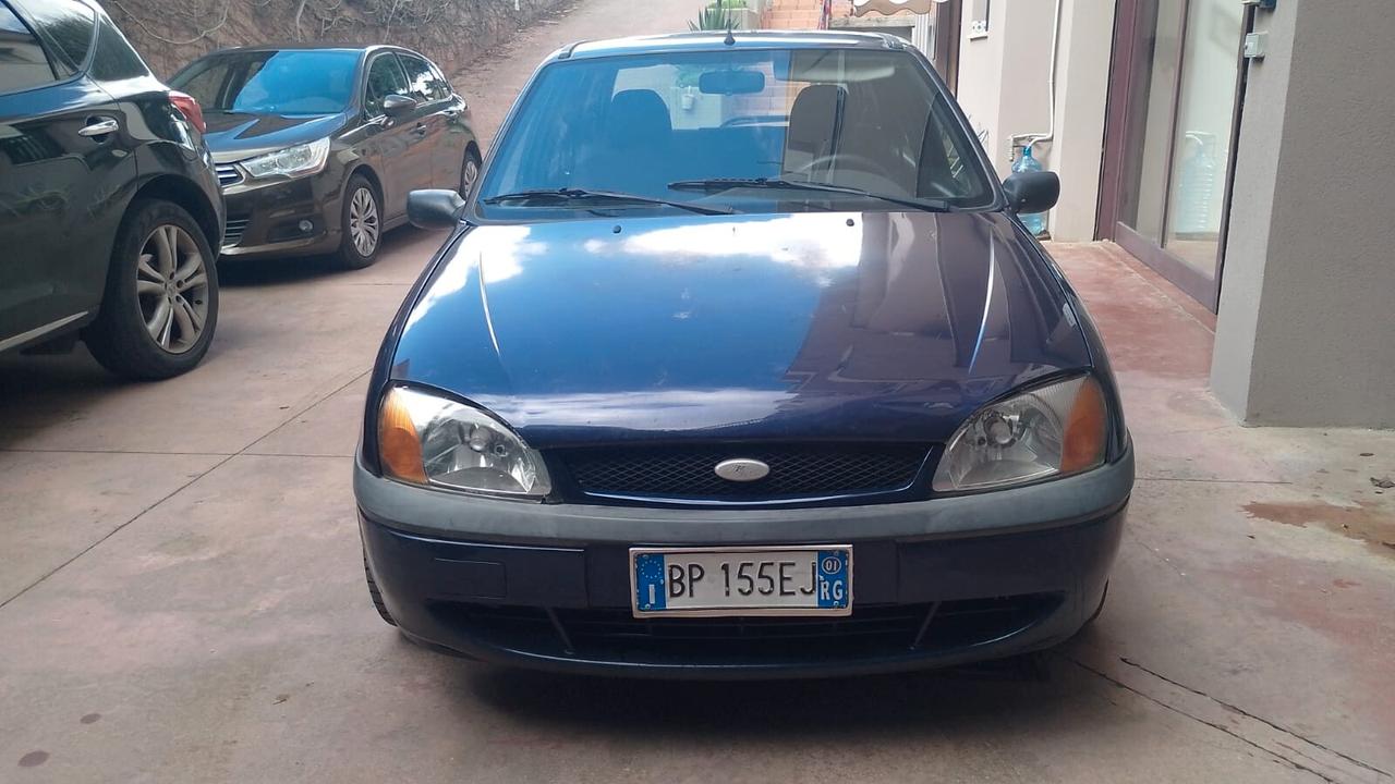 Ford Fiesta 1.2i - 2001