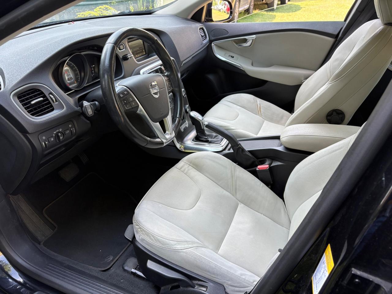 Volvo V40 2.0D3 150cv cambio automatico full