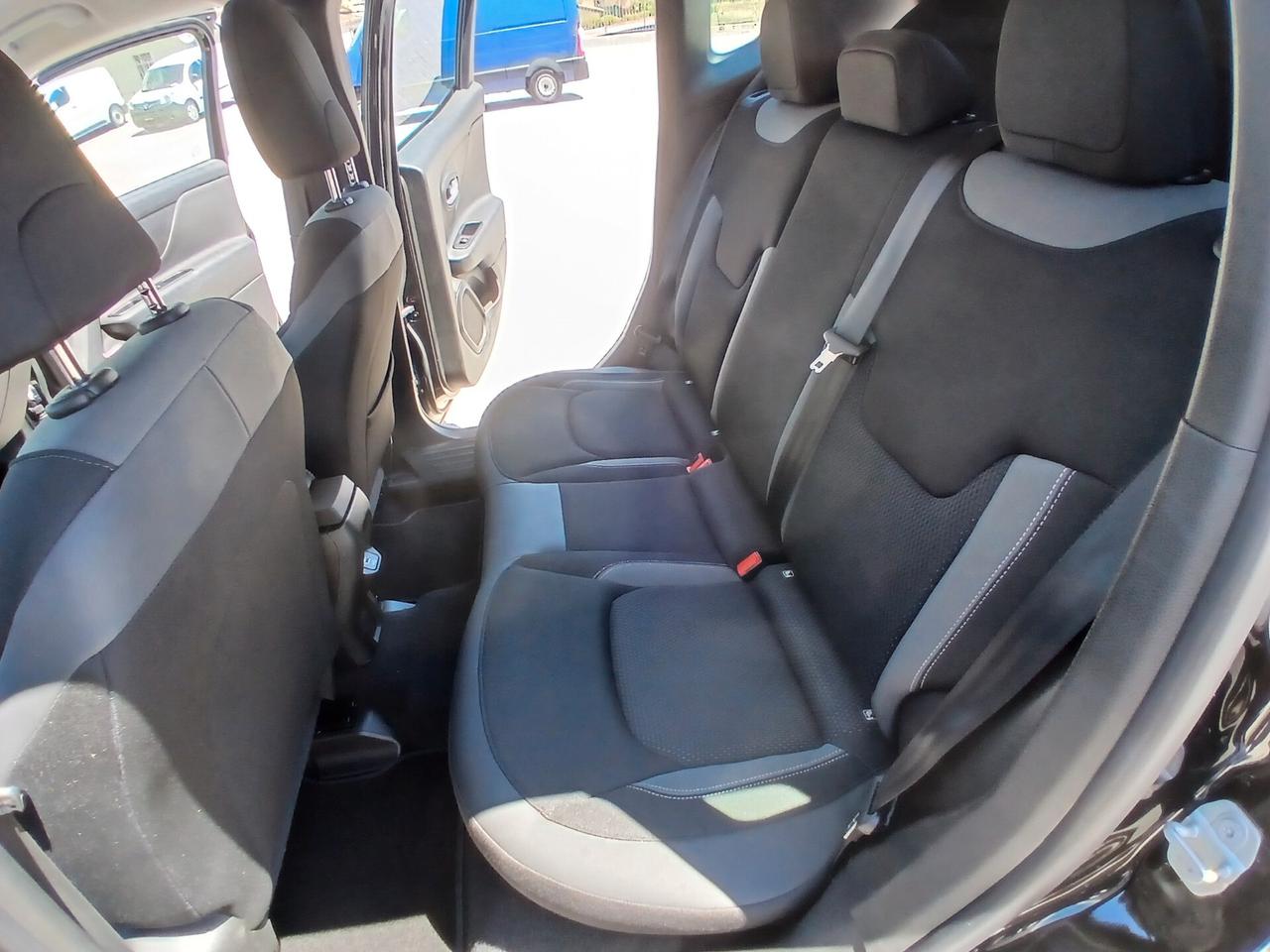 Jeep Renegade 1.5 TURBO T4 MHEV 2023