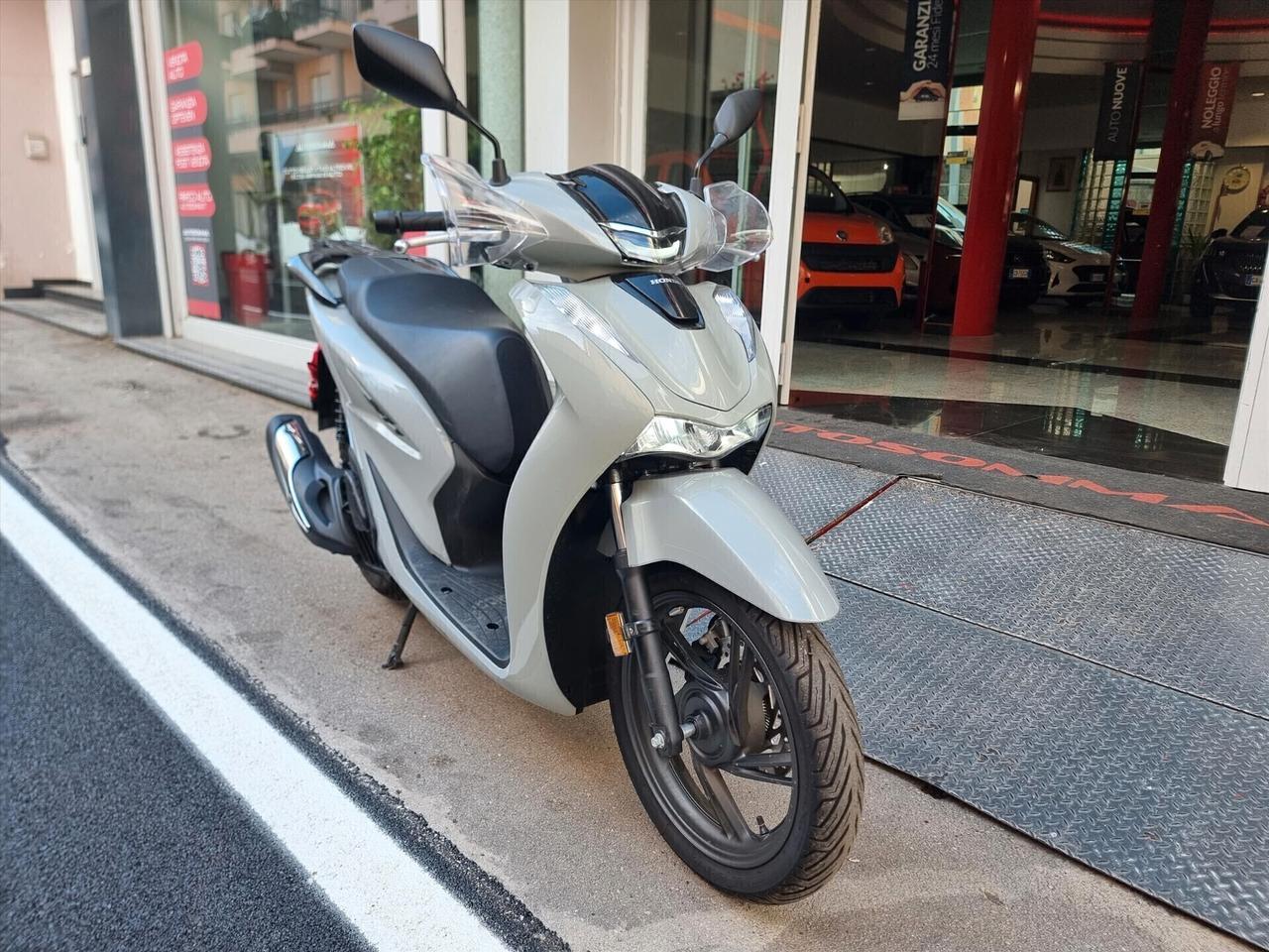 NEW Honda SH 125 UNICO PROPRIETRAIO