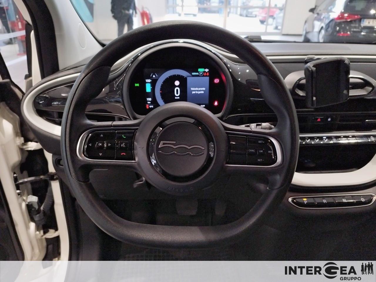 FIAT 500e 23,65 kWh Action