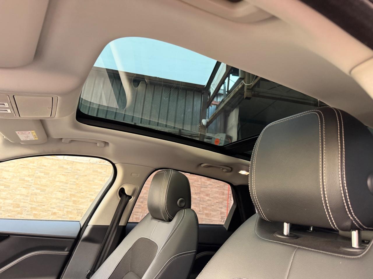 Jaguar F-Pace 2.0 D 180 CV AWD R-Sport