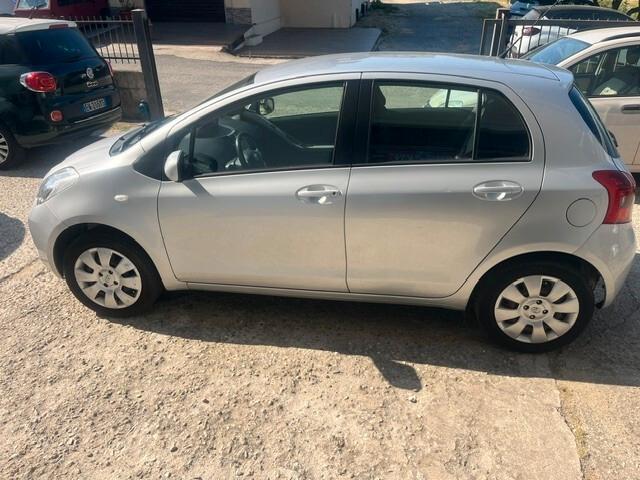 Toyota Yaris 1.0 5 porte Sol