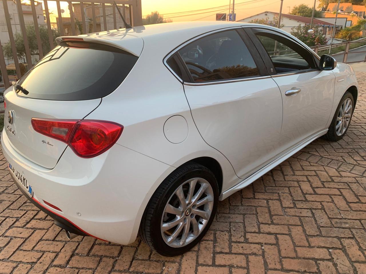 Alfa Romeo Giulietta 2.0 JTDm-2 140 CV Distinctive