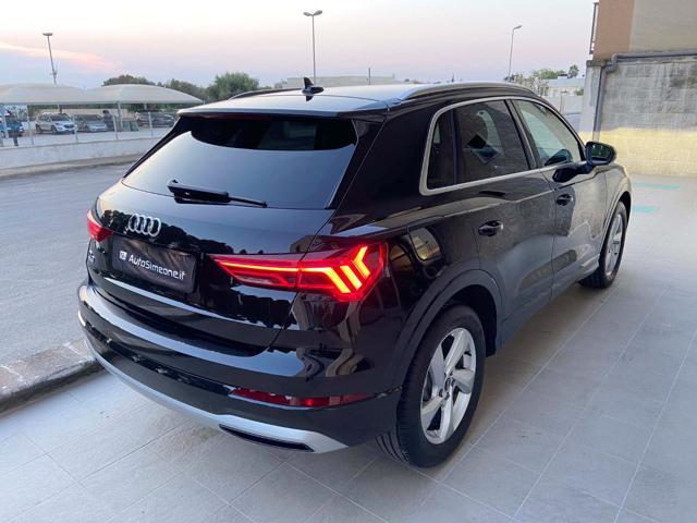 AUDI Q3 35 2.0 TDI S tronic Business Advanced COCKPIT