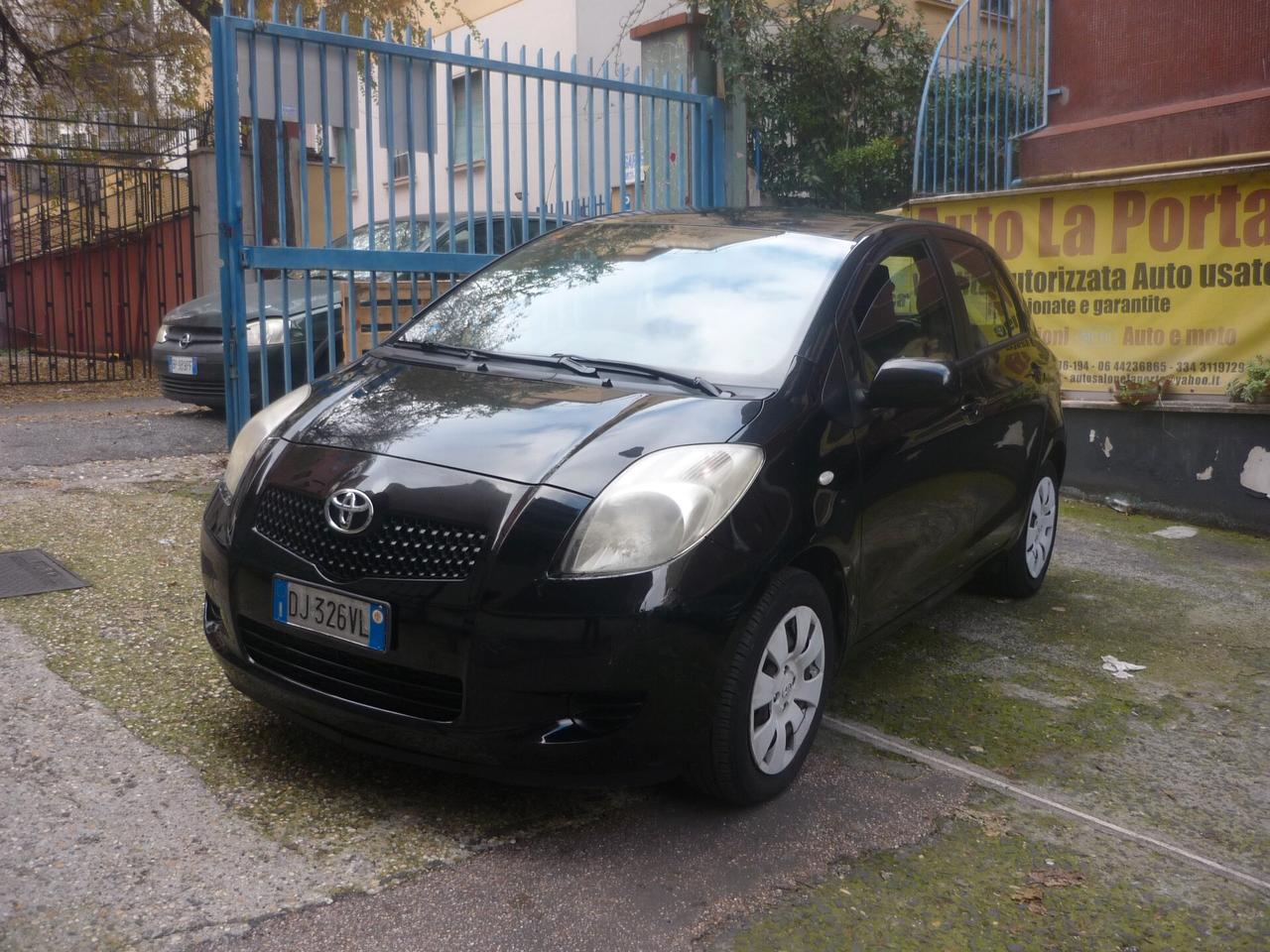 Toyota Yaris 1.0 5 porte Sol