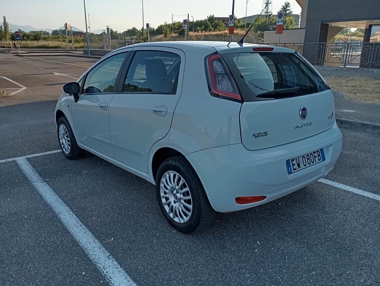 Fiat Punto 1.4 8V 5 porte Natural Power Street