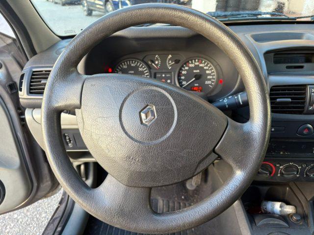 RENAULT Clio 1.2 16V cat 5 porte ADATTA A NEOPATENTATI