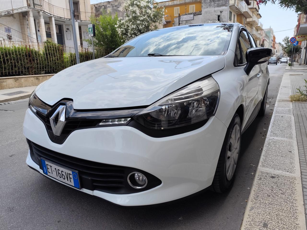 Renault Clio 1.5 dCi 75CV DIESEL NAVI