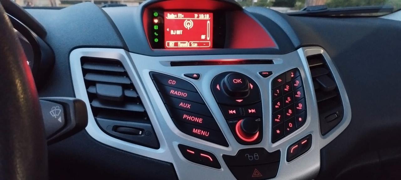 Ford Fiesta 1.2 16V 82CV 5p. Titanium Bs.