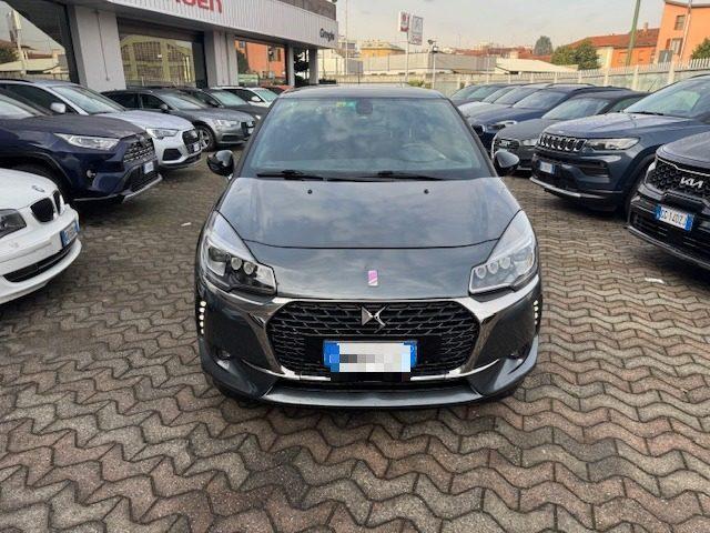 DS AUTOMOBILES DS 3 BlueHDi 100 Performance Line