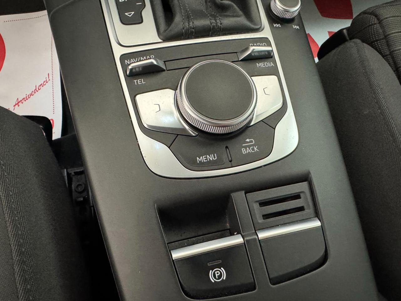 Audi A3 Sedan / 2.0 TDI 150cv/ Cambio automatico / Led