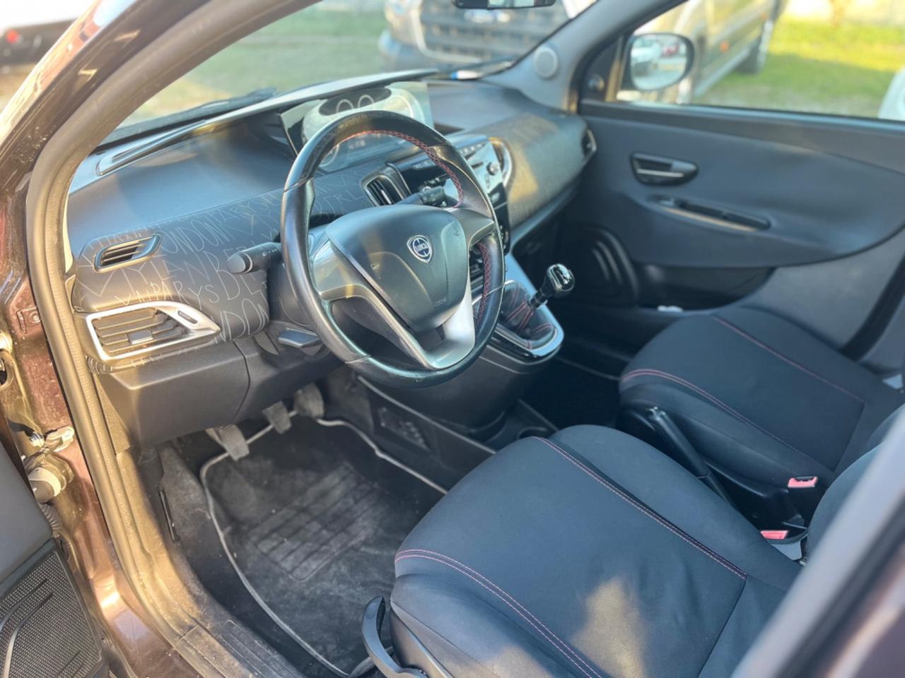 Lancia Ypsilon 1.3 Multijet 110000 km PARI AL NUOVO