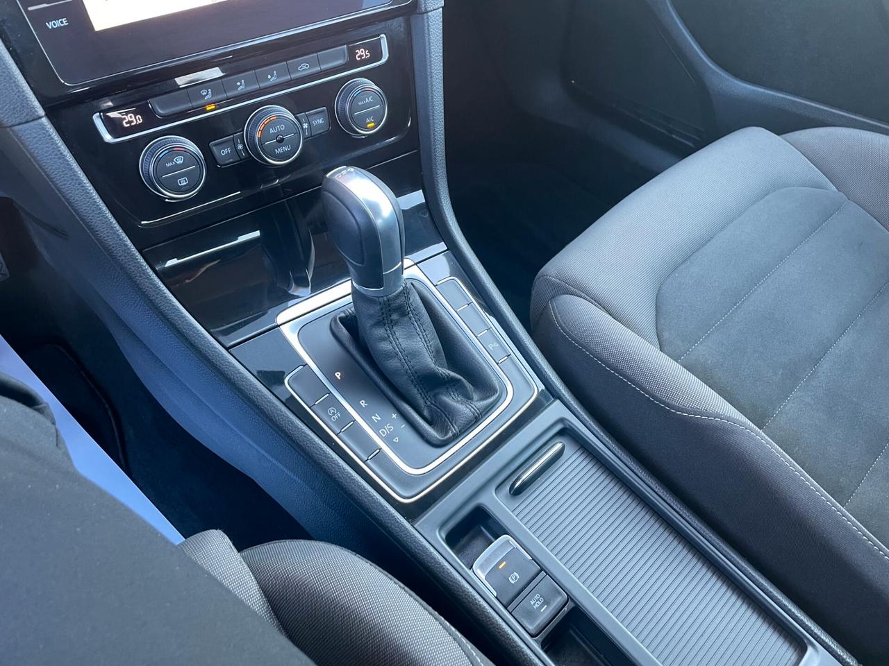 Volkswagen Golf 2.0 TDI DSG 5p. Executive BMT IVA ESPOSTA