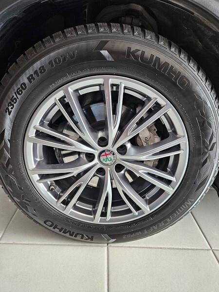 Alfa Romeo Stelvio 2.2 Turbodiesel 190 CV AT8 RWD Business