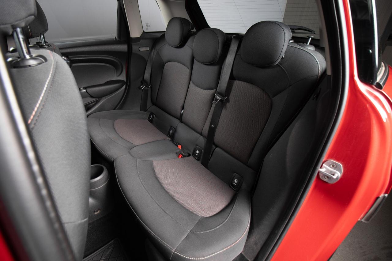 Mini Cooper 5 Porte 1.5 Auto 136cv