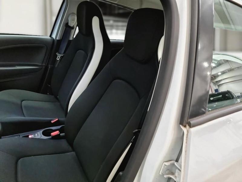 RENAULT ZOE BUSINESS R110 5 PORTE BERLINA