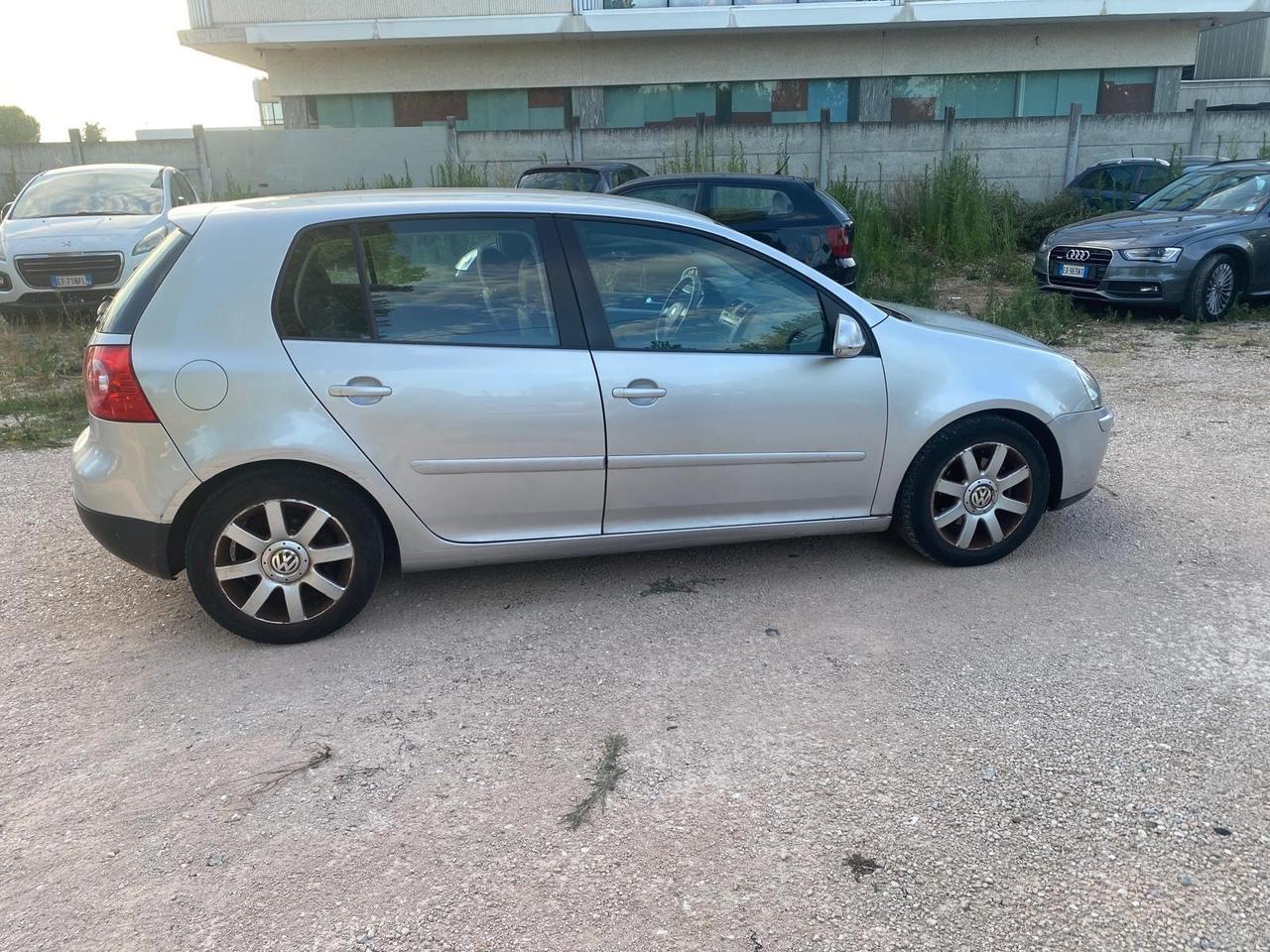 Volkswagen Golf 2.0 16V TDI 5p. Sportline
