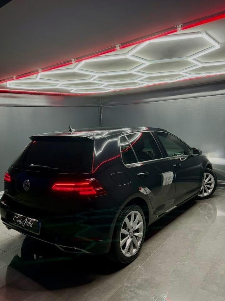 Volkswagen Golf 7.5 R 1.6 TDI 116cv DSG Executive BlueMotion Technology 2018