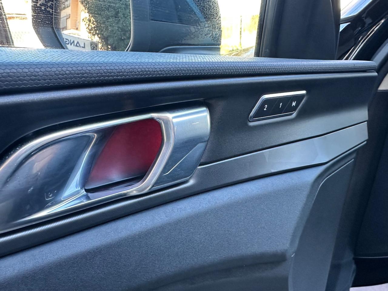 Lynk&co 01 PHEV More NO VINCOLI