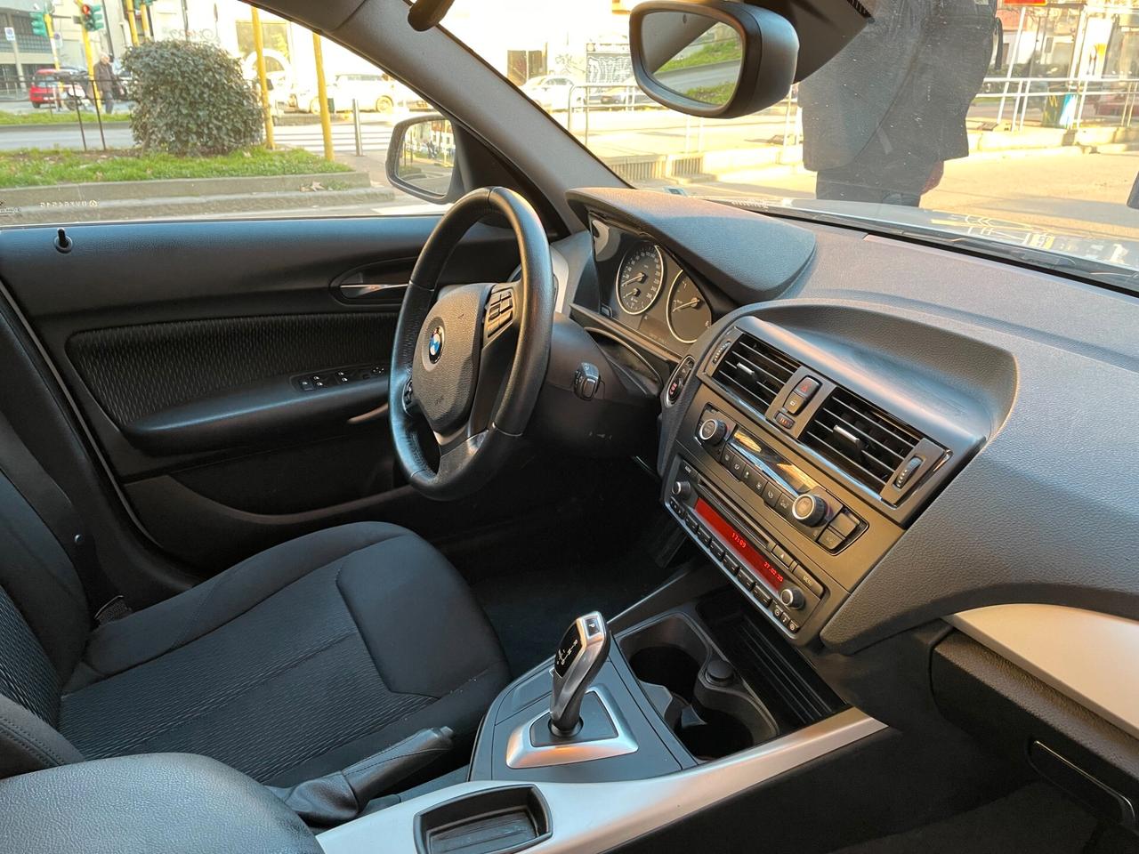 Bmw 116 116d 5p. Unique AUTOMATICA