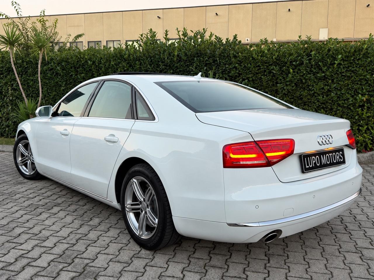 AUDI A8 4.2 V8 TDI QUATTRO TIPTRONIC – 351 CV